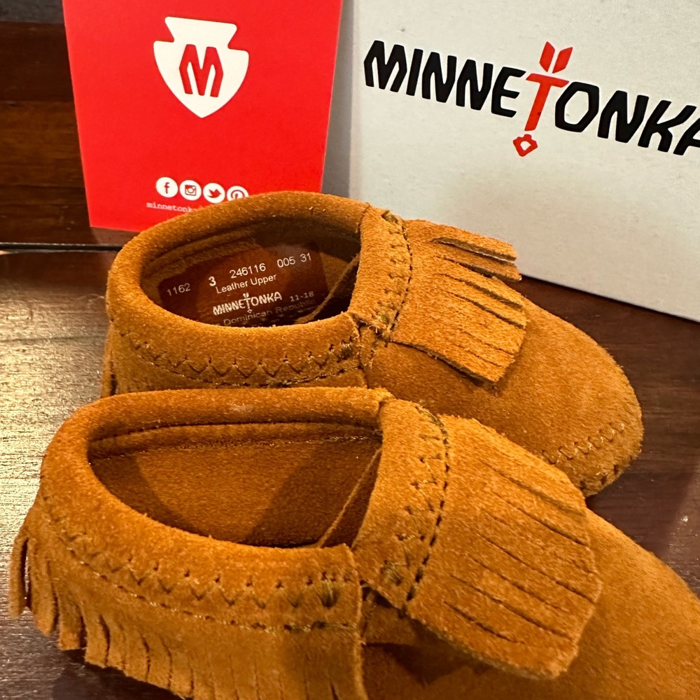 Minnetonka Riley bootie - Picture 2 of 6